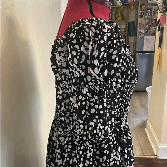 Suzy Shier Black and White Printed Maxi Dress - Picture 5 of 7